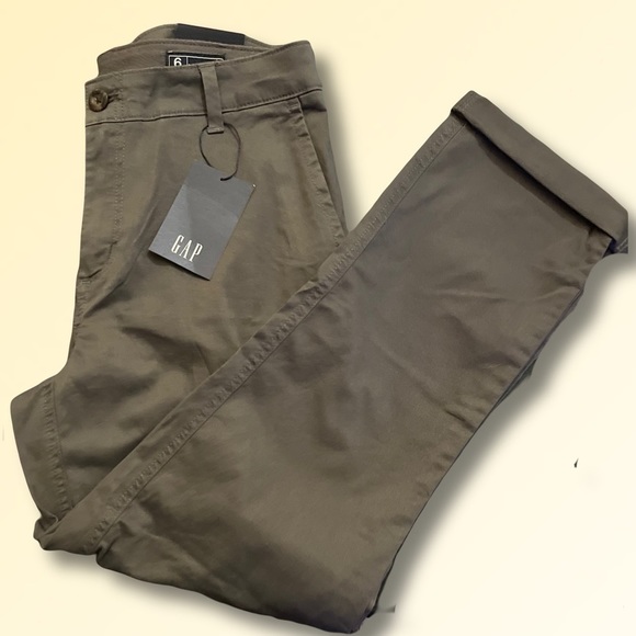 GAP Pants - Gap Women's Relaxed Girlfriend Cuffed Twill Pant